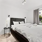 Apartment Pergola - 5min To Facilities- Family Friendly